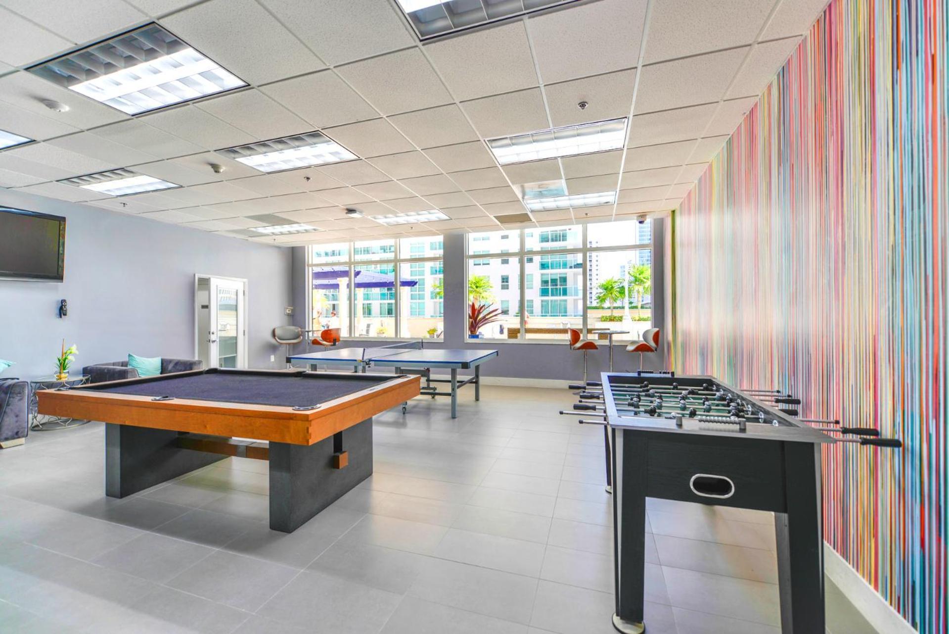 Luxurious 3br With Pool In Brickell *