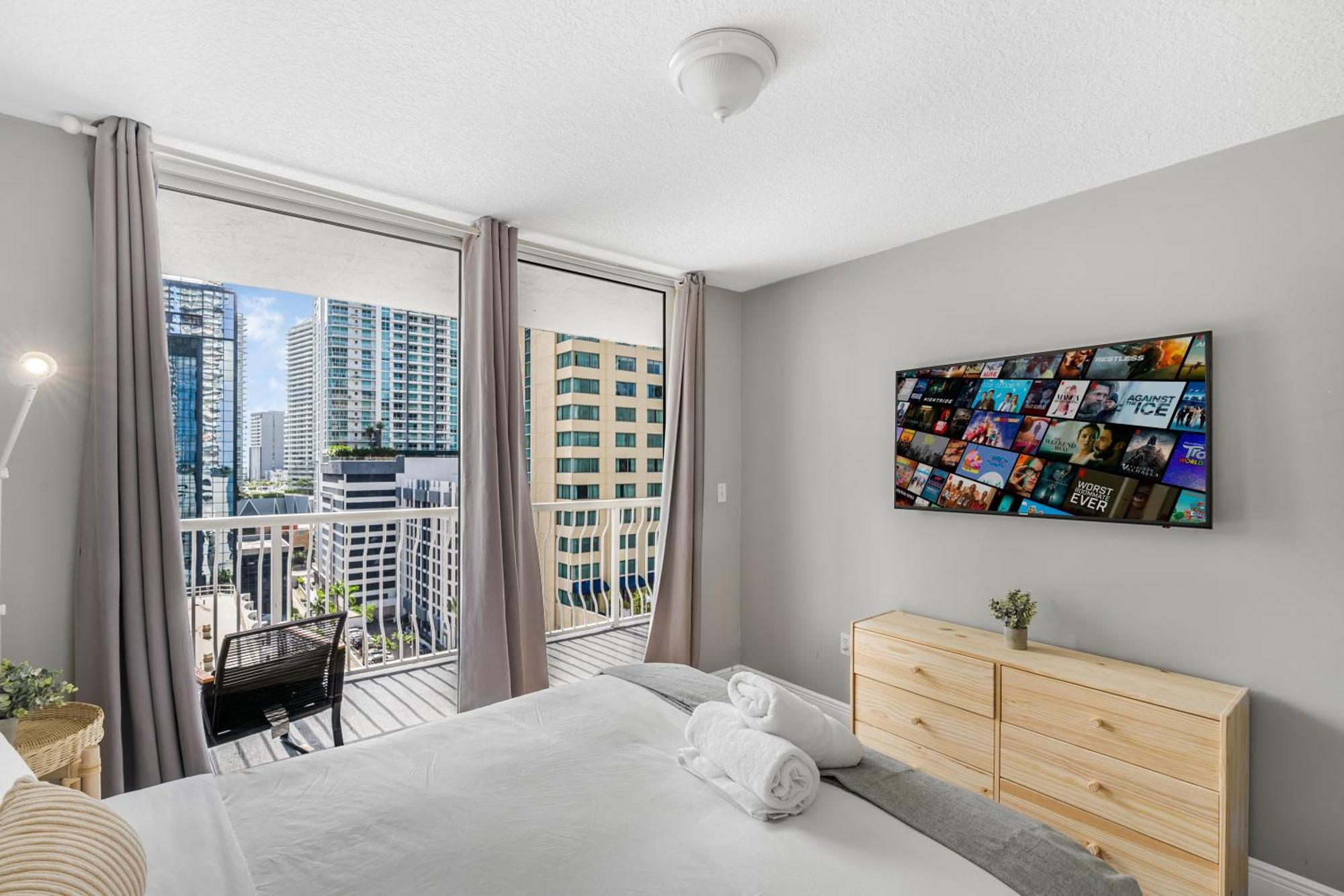 Luxurious 3br With Pool In Brickell
